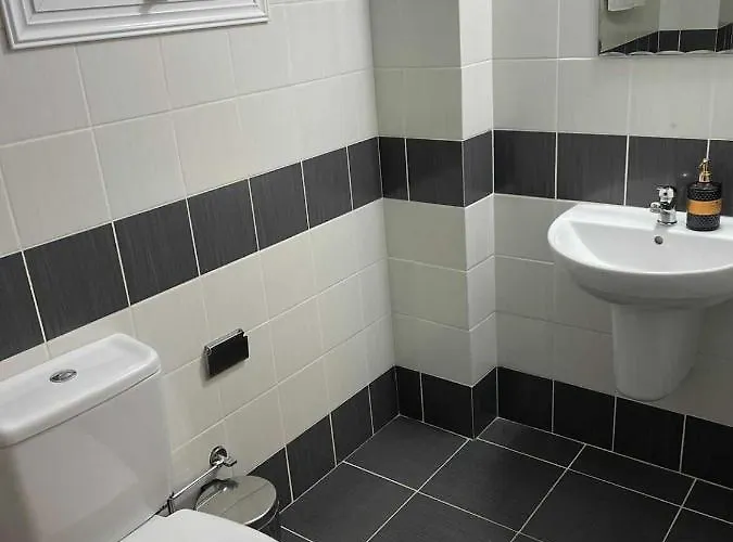 Cozy 2 Bedrooms In Complex With Swimming Pools And Beautiful View Apartment Paphos