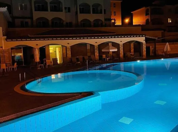 Cozy 2 Bedrooms In Complex With Swimming Pools And Beautiful View アパート